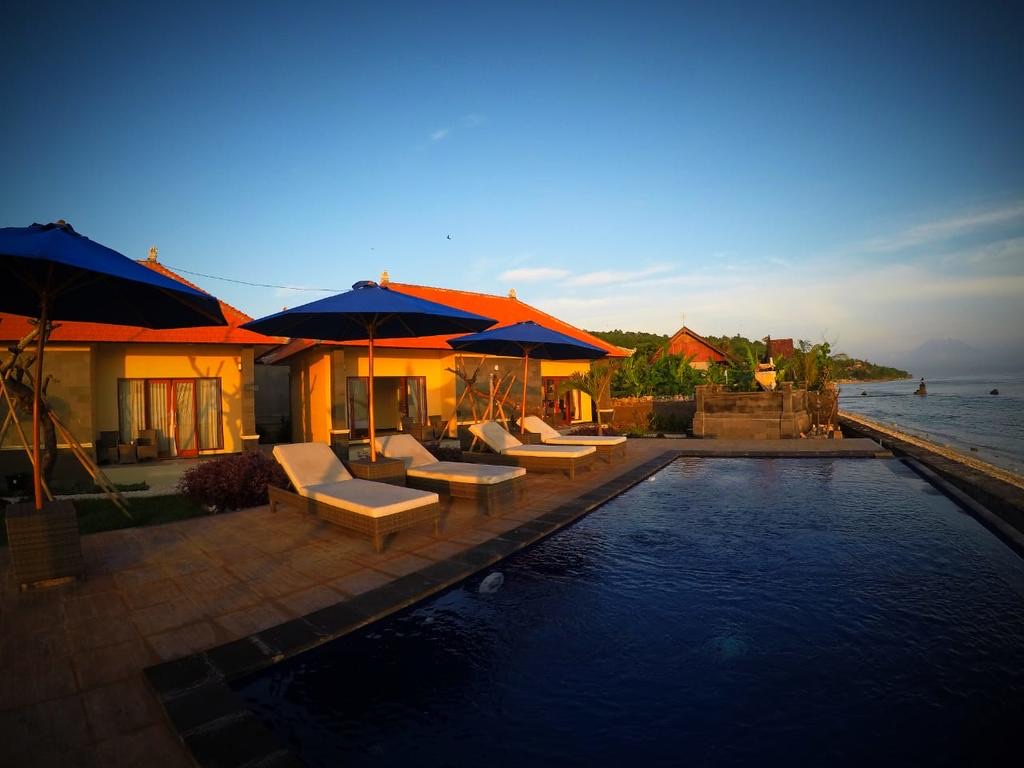 Cave Beach Bungalow Villa Image